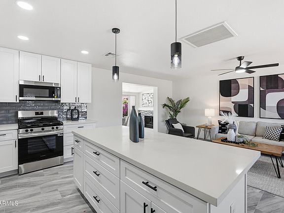 2nd image of 10547 W Sun City Boulevard