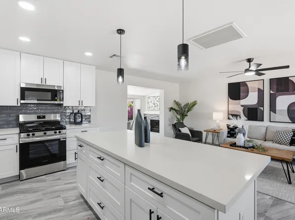 10547 W Sun City Boulevard, Sun City, AZ 85351