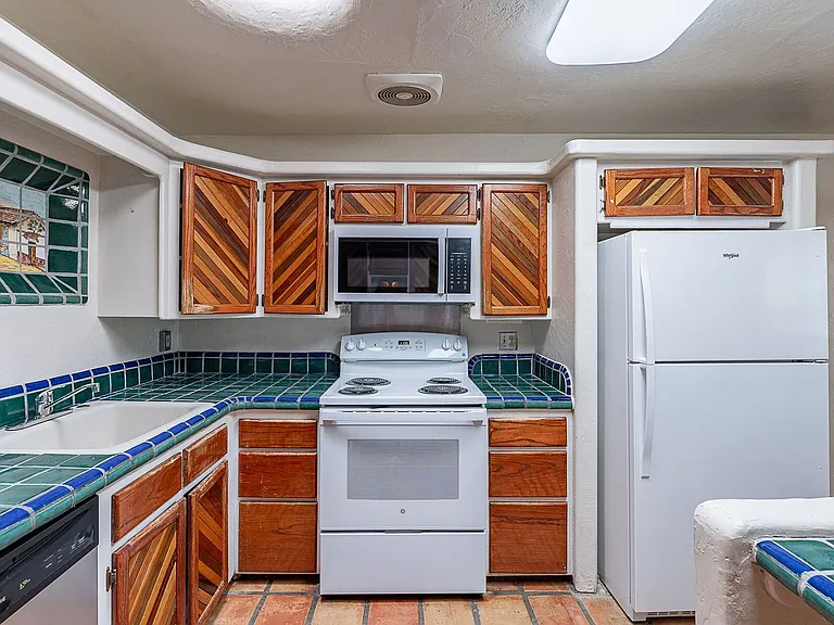 3118 N Santa Rita Ave — Photo 11