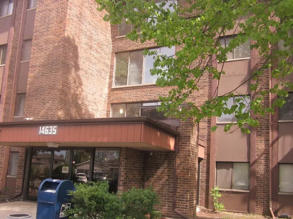 14635 Greenwood Rd APT 111, Dolton, IL 60419