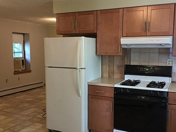 5th image of 30 Aborn St #1