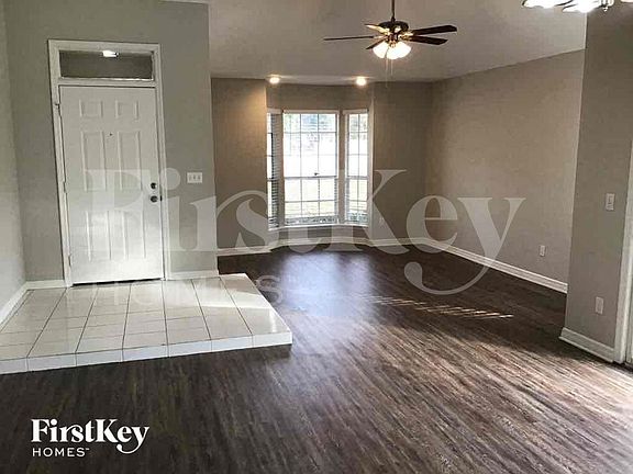 2nd image of 1575 Pine Ct