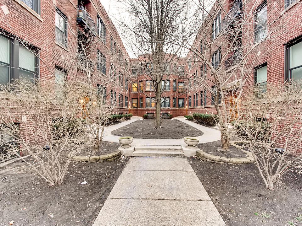 Welcome to 2106 W. Montrose!