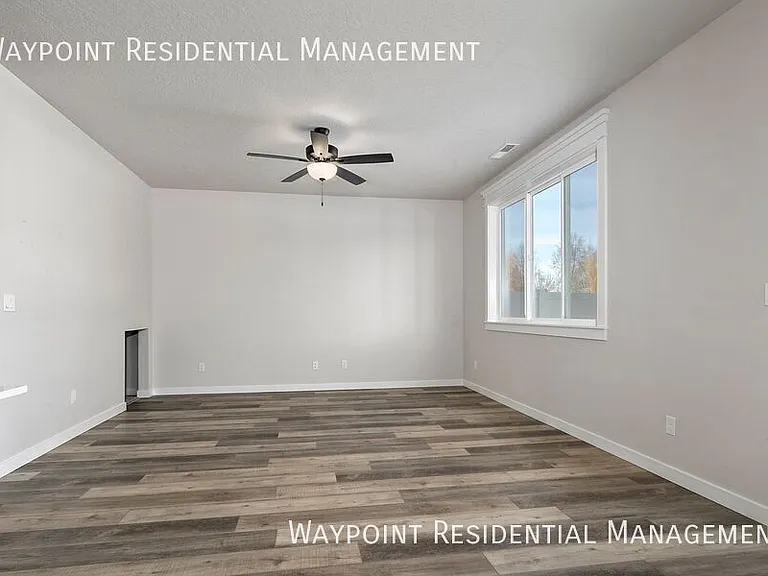 2094 S Defio Pl — Photo 17