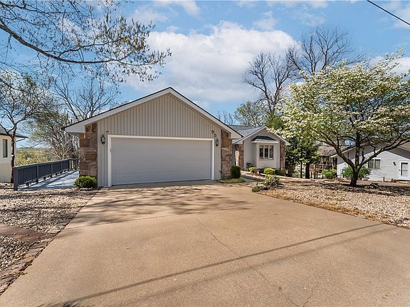 2nd image of 95 Cullen Hills Dr