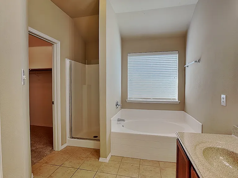 10649 Vista Heights Blvd — Photo 11