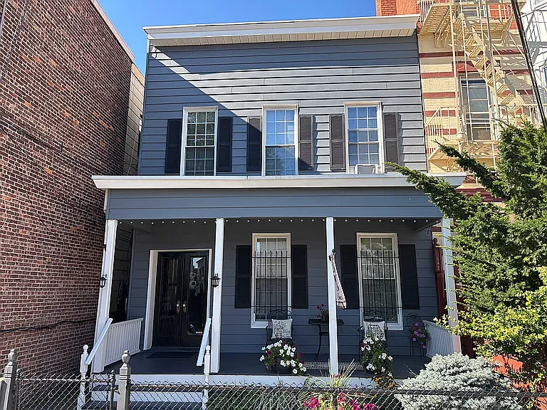 2 bed, $2,000 — Photo 1