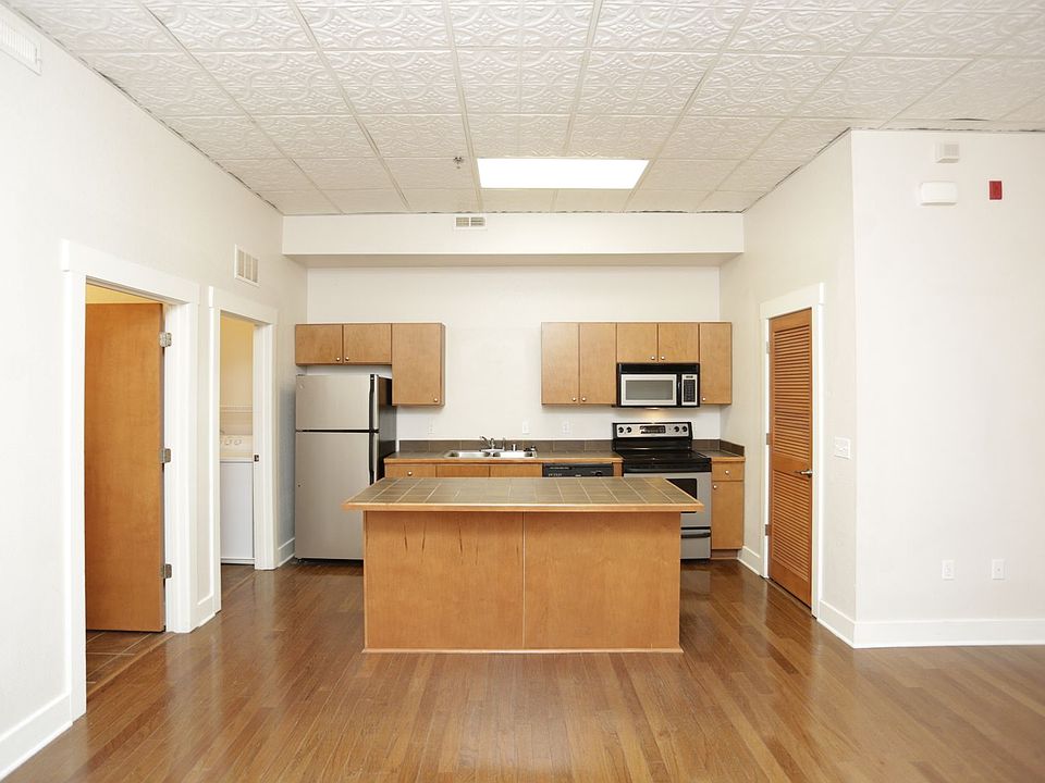 1st image of 10 W 10th St #2B-2Ba-1236Sqft