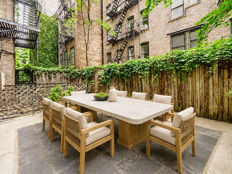 300 W 12th St #1D — Photo 2