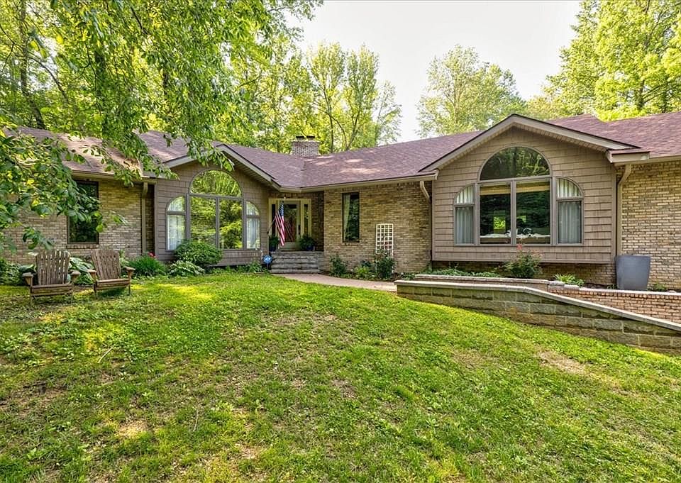 1st image of 200 Fern Hill Dr