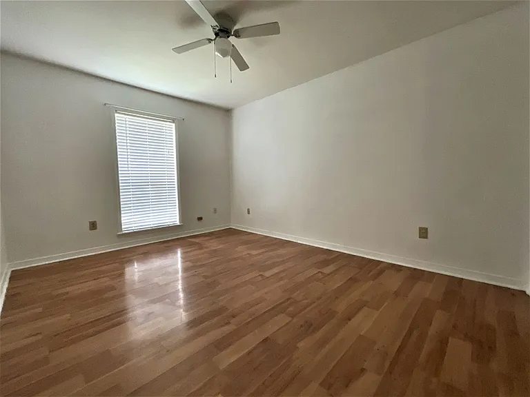 1692 Stacey St — Photo 14