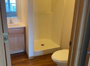 212 E 6th St #1, Davenport, IA 52803