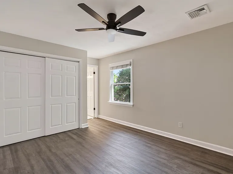 1040 Spotswood Ave — Photo 13