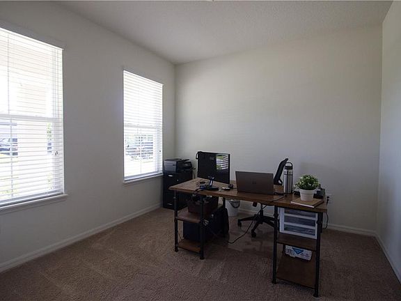 4th image of 1512 Caterpillar St