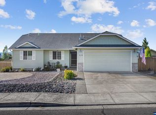519 NW Heath St, Dallas, OR 97338
