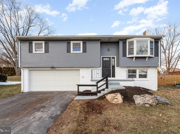 26 S Oak St, Lititz, PA 17543