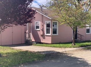 634 NE Faculty Row, Myrtle Creek, OR 97457