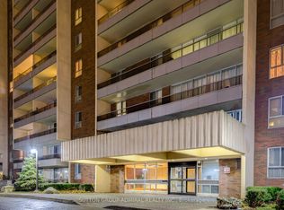 25 Four Winds Dr #712, Toronto, ON M3J 1K8