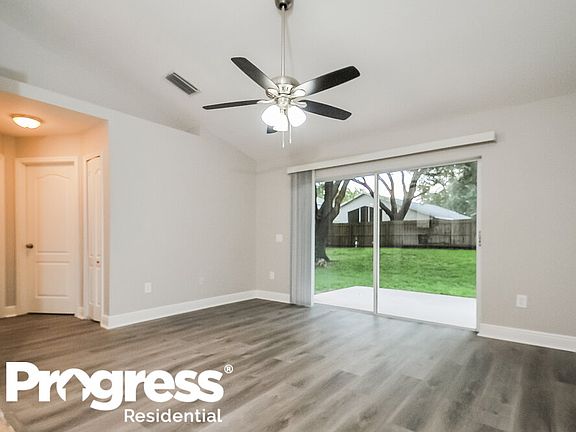 5th image of 732 Somerstone Dr