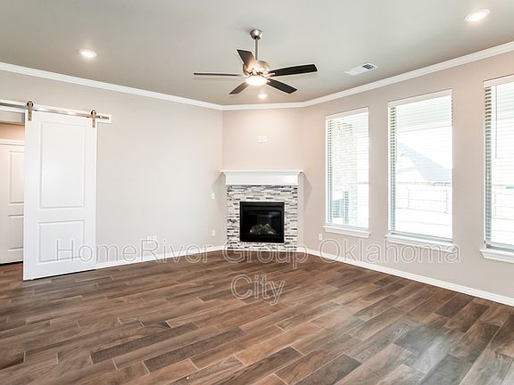 2nd image of 9205 NW 89th St