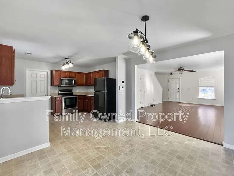 100 Salem Creek Dr — Photo 10
