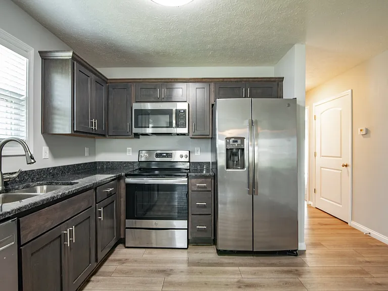 174 Creekvale Dr #A — Photo 10