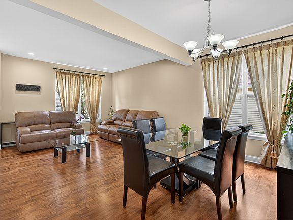 3rd image of 230 Churchill Ct