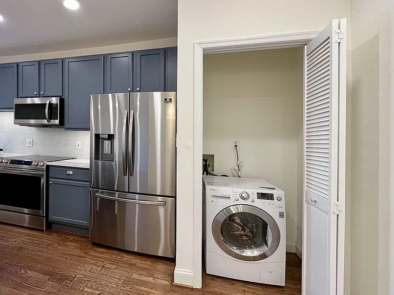 1401 Columbia Rd NW #402 — Photo 2