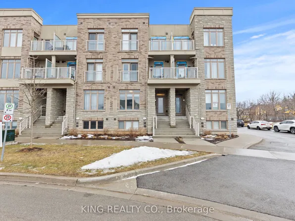 5016 Serena Dr #9, Lincoln, ON L3J 0T2