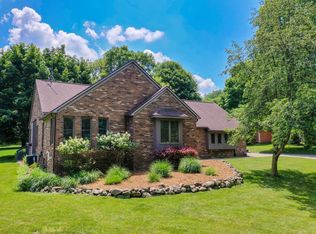 412 Jayne Rd, Fenton, MI 48430