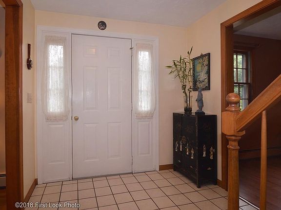 4th image of 75 Lorraine Metcalf Dr
