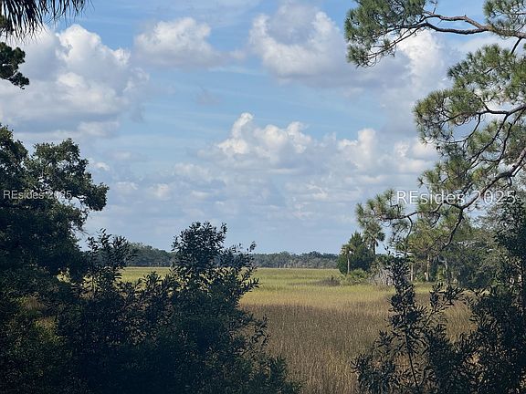 4th image of 18 Governors Point