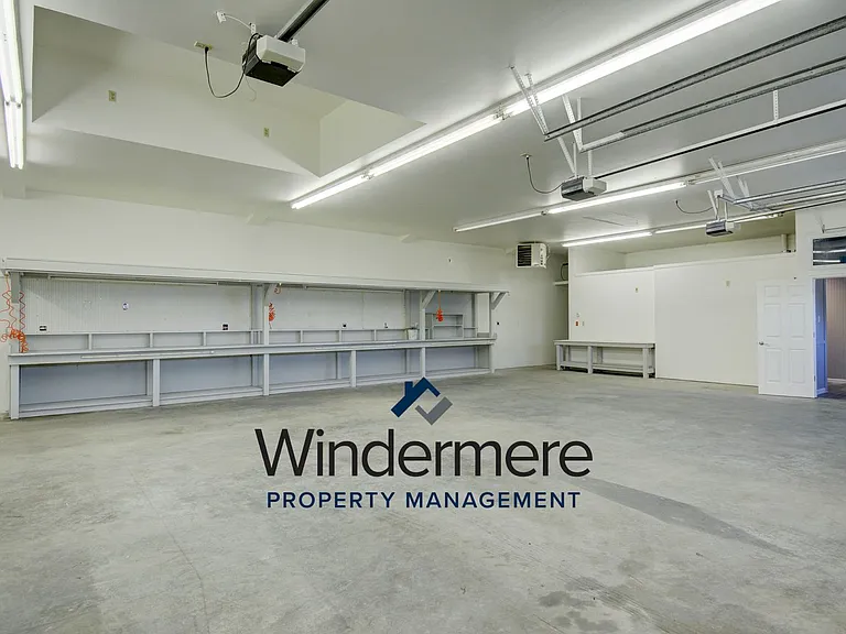 2480 N Bluff Rd — Photo 19