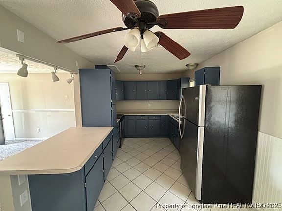 4th image of 6598 Vineyard Dr