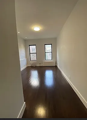 Rented by CitySites Real Estate Group | media 4