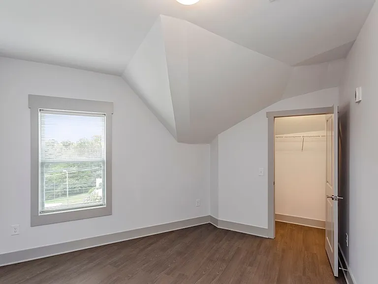 Heritage East Apartments — Photo 46