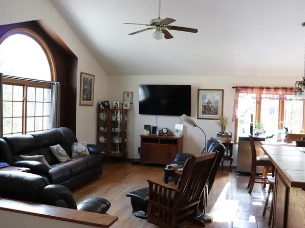 579 Lind Rd, Crystal Falls, MI 49920