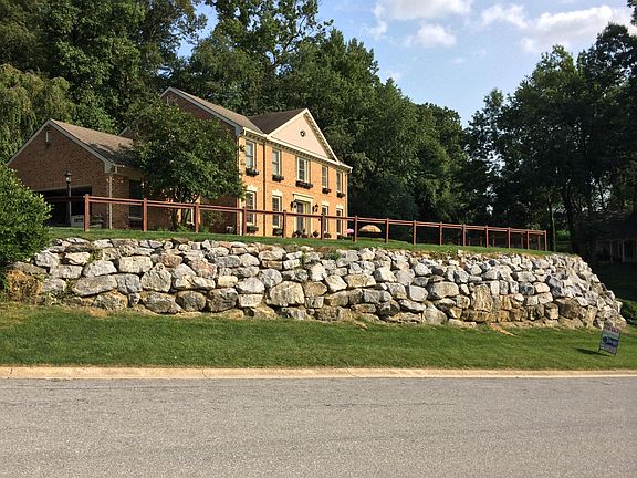 4th image of 805 Aylesbury Dr