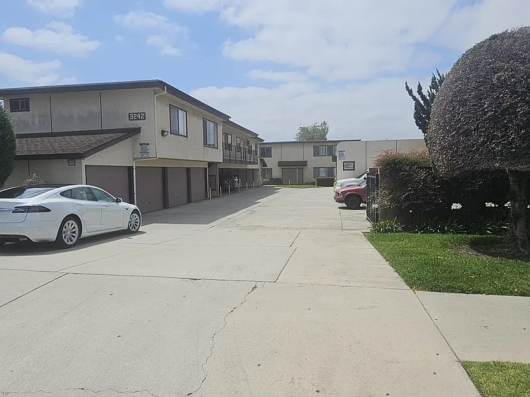 3242 W Orange Ave #6 — Photo 18