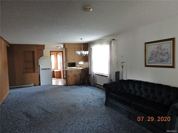 5th image of 9194 Applewood St