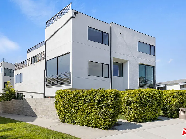 1411 Roca Ln — Photo 1