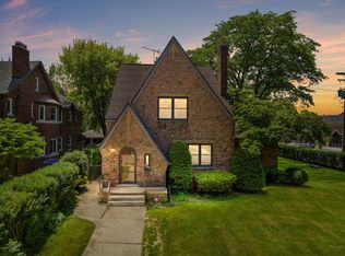 607 Neff Rd, Grosse Pointe, MI 48230