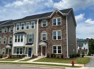 1073 Branch Line Ln, Apex, NC 27502