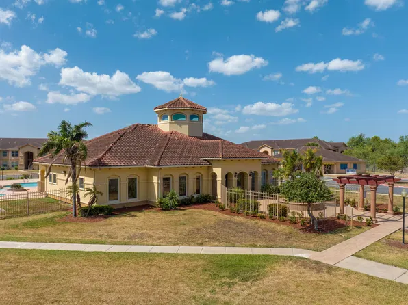 Pueblo de Paz Apartments