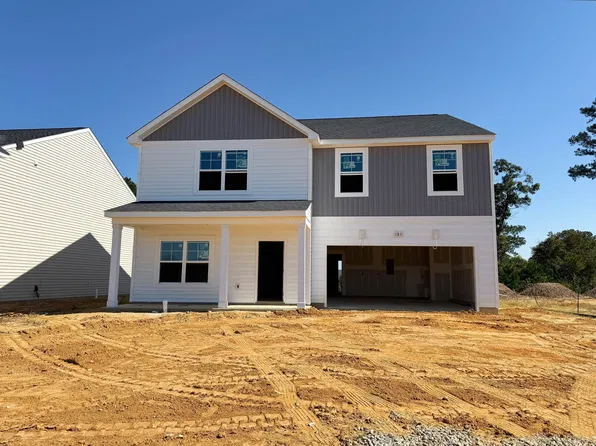 183 Red Lobelia Ln, Raeford, NC 28376