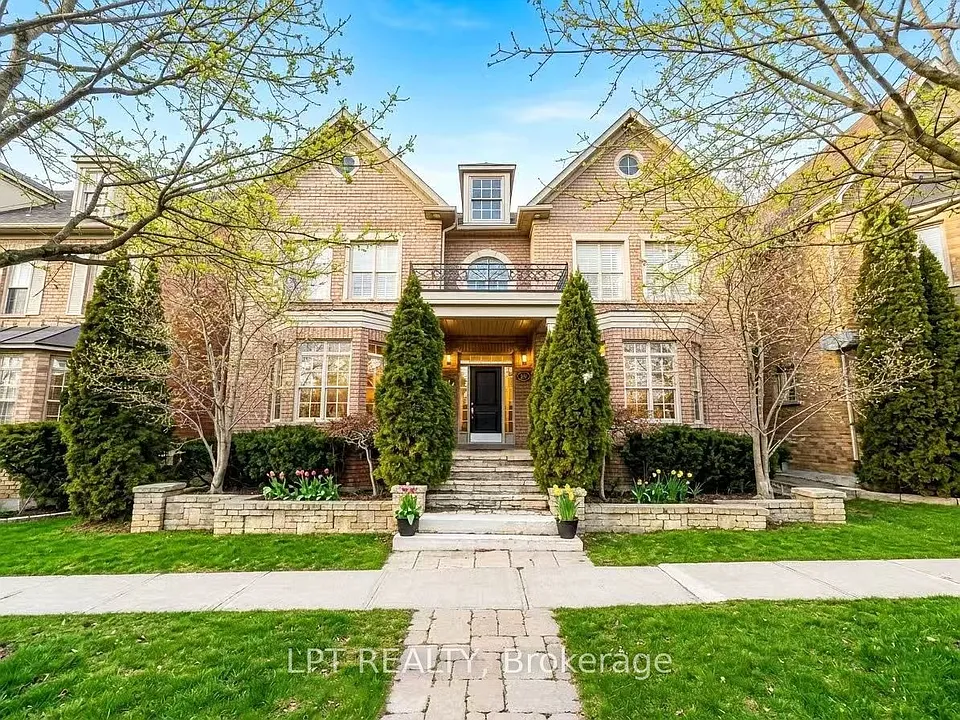 58 Angus Glen Blvd