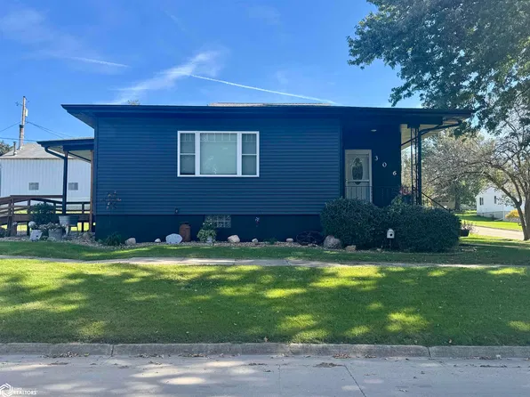 306 6th St, Victor, IA 52347