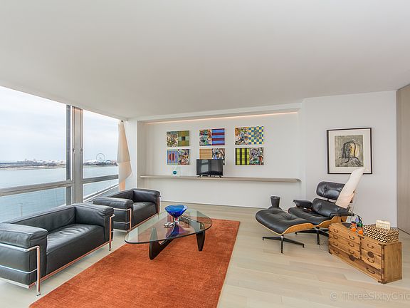 4th image of 880 N Lake Shore Dr APT 9C