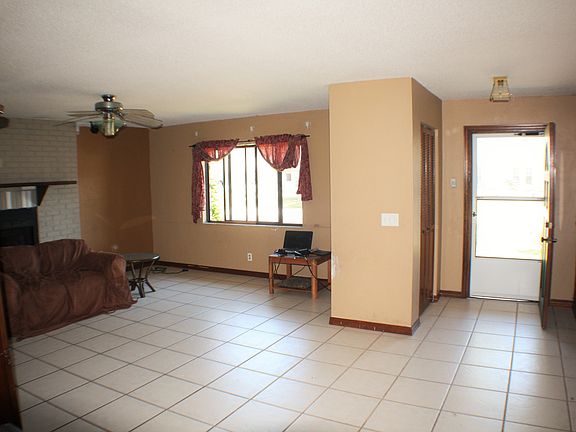 3rd image of 3226 Royal Palm Dr