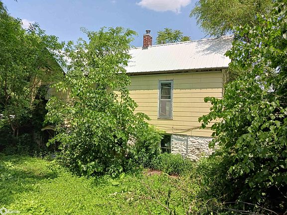2nd image of 409 N Adella St